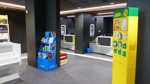 ep archivo   una oficina de correos de atencion al publico
