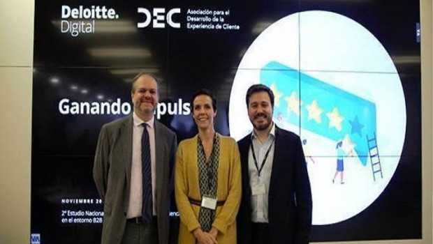 ep de izda a dcha mario taguas vicepresidente de la asociacion dec raquel pinillos directora lider
