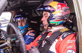 ep fernando alonsoa ginielvilliers durantepruebamarzotoyota hiluxdakar