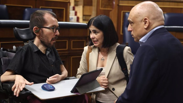 ep i d el portavoz de unidas podemos pablo echenique la ministra de sanidad carolina darias y el ep i d el portavoz de unidas podemos pablo echenique la ministra de sanidad carolina darias y el