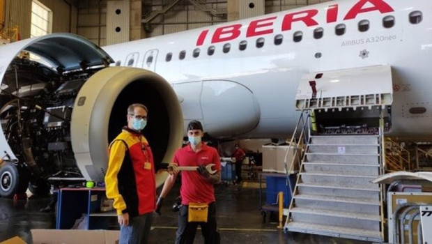 ep iberia y dhl firman un acuerdo de colaboracion
