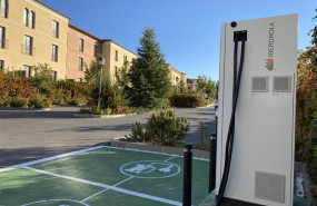 ep imagen de un punto de recarga para coche electrico