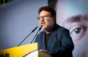 ep joan josep nuet en un miting de erc a sabadell