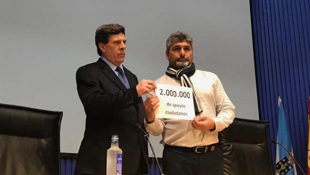 ep juan carlos querjuan jose cortes presentan firmassantiago
