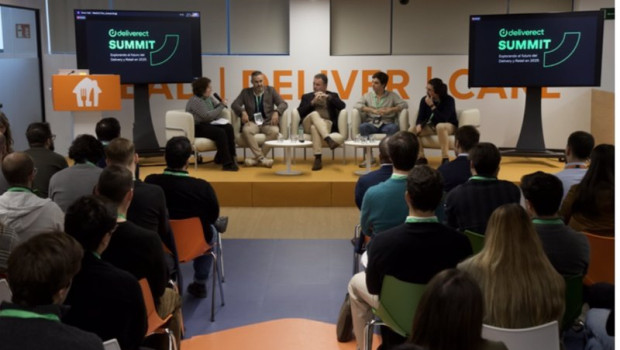 ep mas de 100 profesionales de la hosteleria y el retail debaten sobre el futuro de sus sectores