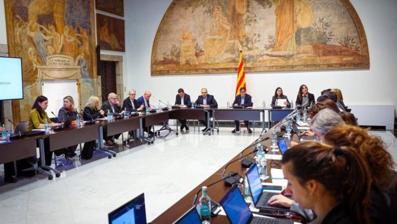 ep reunion de seguimiento del brote de ppa en el palau de la generalitat