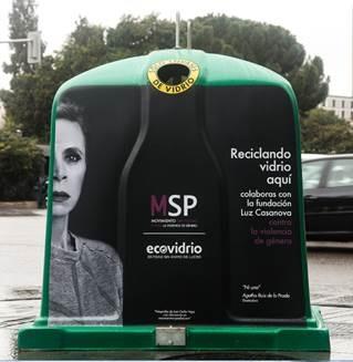Ruiz de la Prada participa en una campaña de Ecovidrio contra violencia de géner | ECOVIDRIO ep ruizla prada participauna campanaecovidrioviolenciagener