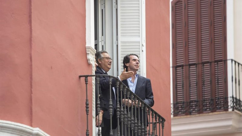 Semana Santa de Sevilla 2019. El expresidente del Gobierno Jose María Aznar viendo la procesión del Baratillo | Europa Press - Europa Press - Archivo ep semana santa de sevilla 2019 el expresidente del gobierno jose maria aznar viendo la procesion