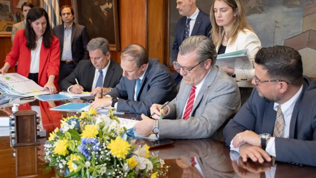 ep shell ypf y apa invertiran 185 millones de euros para la exploracion de hidrocarburos en uruguay
