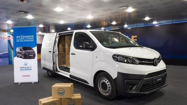 ep toyota espana recoge 10 toneladas de alimentos para los mas necesitados