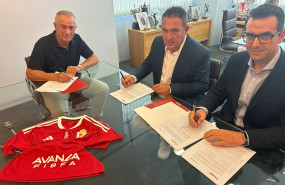 foto 1 firma del patrocinio avanza fibra foto 1 firma del patrocinio avanza fibra