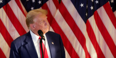 le candidat republicain a la presidence et ancien president des etats unis donald trump lors d une conference de presse a new york 