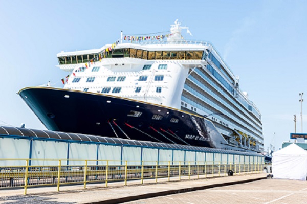 saga dl spirit of adventure   external   portsmouth international port (naming ceremony)