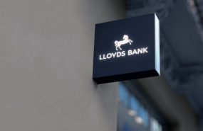 image of the news Royal London tabling bid to buy bulk annuities from Lloyds &#8212; report