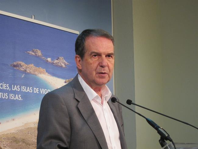 El alcalde de Vigo, Abel Caballero, felicita a su sobrino, nuevo líder del PSdeG | EUROPA PRESS ep alcaldevigo abel caballero felicitasu sobrino nuevo liderpsdeg