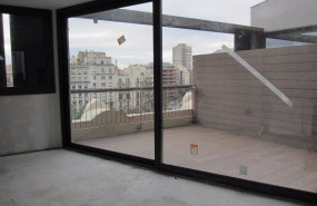 ep archivo   atico en construccion de la casa por el tejado