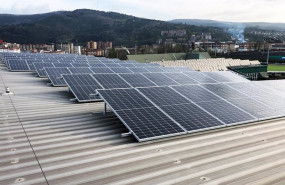 ep archivo   paneles solares en el polideportivo de artunduaga en basauri