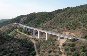 ep archivo   viaducto churruteles en la lav madrid sevilla a su paso por la provincia de cordoba
