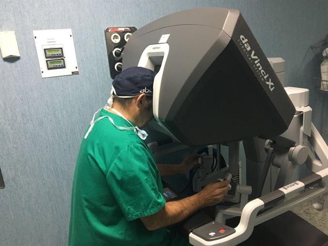 ep doctor utilizandorobot da vinci x