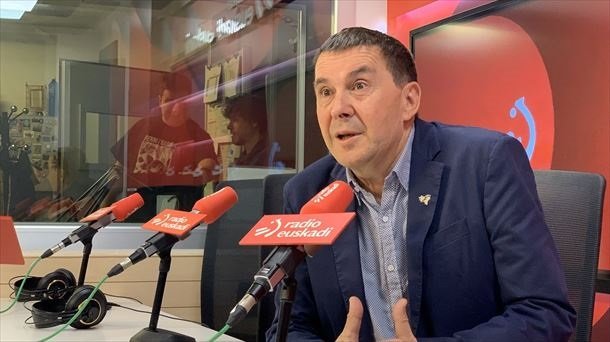 ep el coordinador general de eh bildu arnaldo otegi en una entrevista en radio euskadi