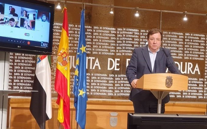 El presidente de la Junta, Guillermo Fernández Vara, en rueda de prensa en mérida | JUNTA DE EXTREMADURA ep el presidente de la junta guillermo fernandez vara en rueda de prensa en merida