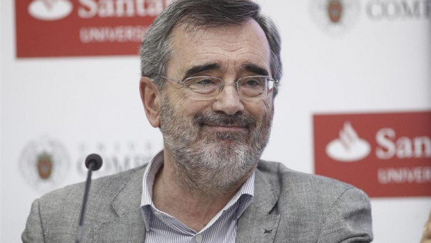 ep el presidente del senado manuel cruz durante su intervencion en el foro sobre los limites de la
