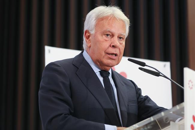 El expresidente del Gobierno Felipe González en un almuerzo-coloquio en Sevilla | EUROPA PRESS ep expresidentegobierno felipe gonzalezun almuerzo-coloquiosevilla