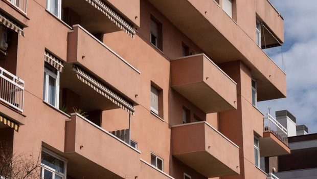 ep fachada de un edificio de viviendas