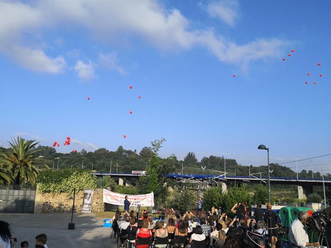 Globos en el homenaje por los cinco años del accidente de Angrois | EUROPA PRESS ep globoshomenajelos cinco anosaccidenteangrois