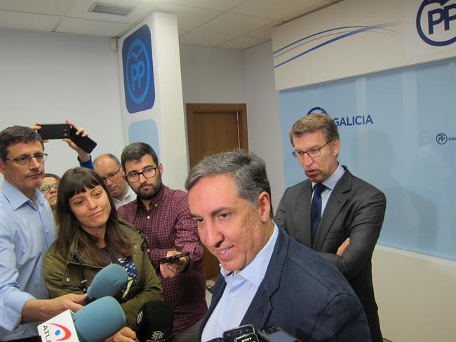 Joserra García-Hernández, con Alberto Núñez Feijóo, en la sede del PPdeG | EUROPA PRESS ep joserra garcia-hernandez con alberto nunez feijoo ensedeppdeg