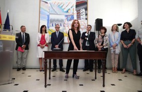 ep la nueva directora generalicaa beatriz navas toma posesionsu cargo ep la nueva directora generalicaa beatriz navas toma posesionsu cargo