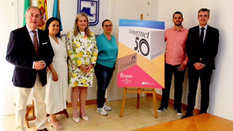 la alcaldesa de fuengirola ana mula en la inauguracin de la cumbre all stars 2024 junto a mara asenjo directora de grupo all stars el concejal de turismo jos luis ponce el director del h 