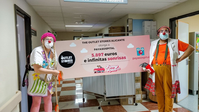 1654171443 entrega cheque donacion funny rush a payasospital