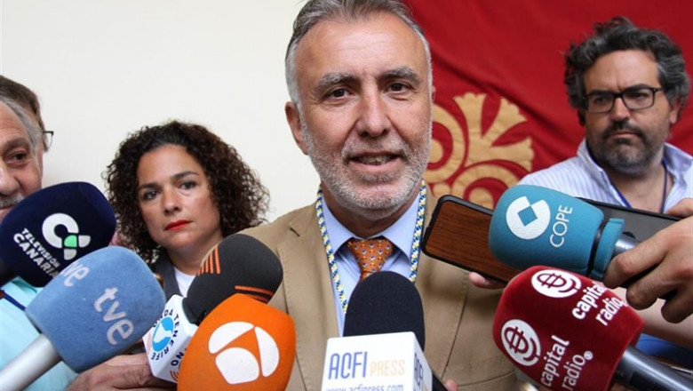 Ángel Víctor Torres, ante los periodistas | EUROPA PRESS - Archivo ep angel victor torres ante los periodistas