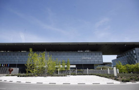 ep archivo - vista exterior del edificio de la sede de telefonica situado en la ronda de la