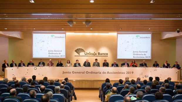 ep av-accionistasunicaja banco aprueban cuentas2018 primer ejercicio completocotizadasubidadividendo