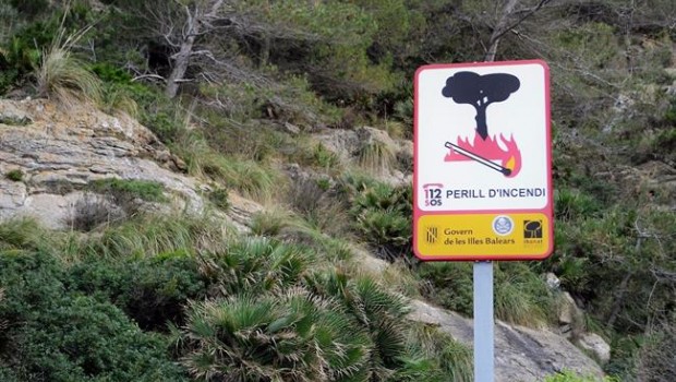 ep cartel alertandopeligroincendio forestal