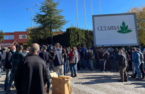 ep concentracion de tabaqueros ante las instalaciones de cetarsa