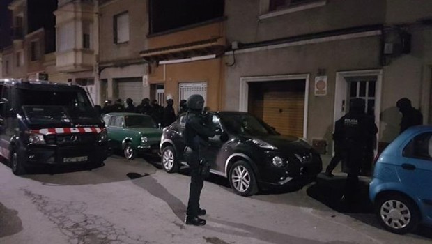 ep dispositivolos mossos desquadrala banda motera hells angels mc