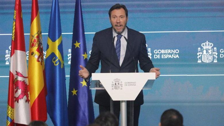 ep el ministro de transportes y movilidad sostenible oscar puente realiza unas declaraciones tras el ep el ministro de transportes y movilidad sostenible oscar puente realiza unas declaraciones tras el
