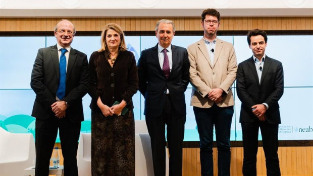 ep el sector de aguas minerales mantiene su crecimiento con una produccion 6800 millones de litros