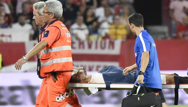 Escudero se retira lesionado con el Sevilla | SEVILLA FC ep escuderoretira lesionadosevilla