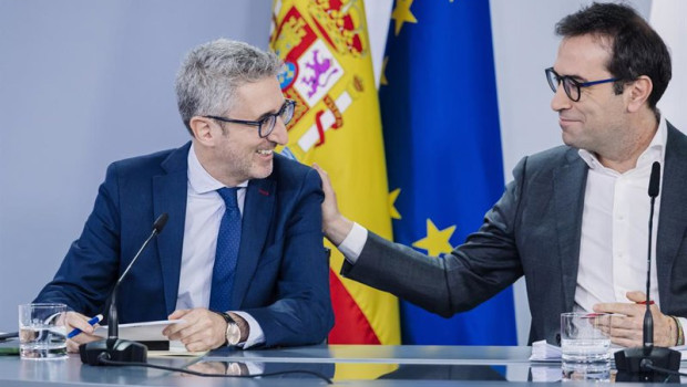 ep i d el ministro de hacienda arcadi espana y el vicepresidente primero y ministro de economia