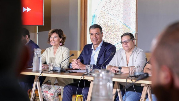 ep i-d la vicepresidenta del gobierno en funciones carmen calvo el presidente del gobierno en
