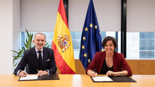 ep icex espana exportacion e inversiones y el centro de estudios garrigues lanzan el master