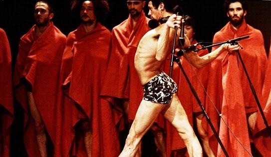 Imagen del espectáculo 'Out of context', homenaje a Pina Bausch | TEATROS DEL CANAL ep imagenespectaculo out of context homenajepina bausch