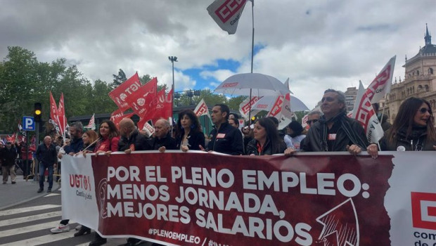 ep la ministra de igualdad ana redondo durante la manifestacion del 1 de mayo en valladolid