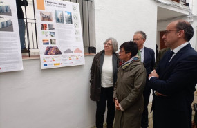 ep la ministra de vivienda isabel rodriguez visita la remodelacion de un edificio en caceres