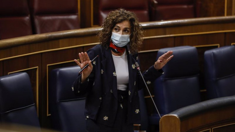 ep la ministra portavoz y de hacienda maria jesus montero interviene durante una sesion de control ep la ministra portavoz y de hacienda maria jesus montero interviene durante una sesion de control