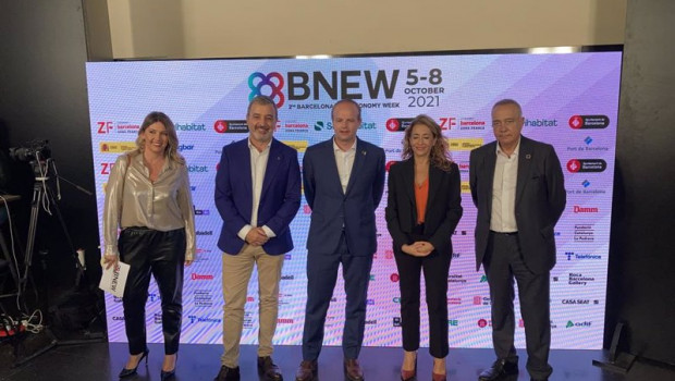ep la ministra raquel sanchez junto al secretario de empresa y competitividad de la generalitat